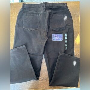 NWOT Chocolate brown Gloria Vanderbilt Amanda Jeans, sz 16 short. Soft Touch.